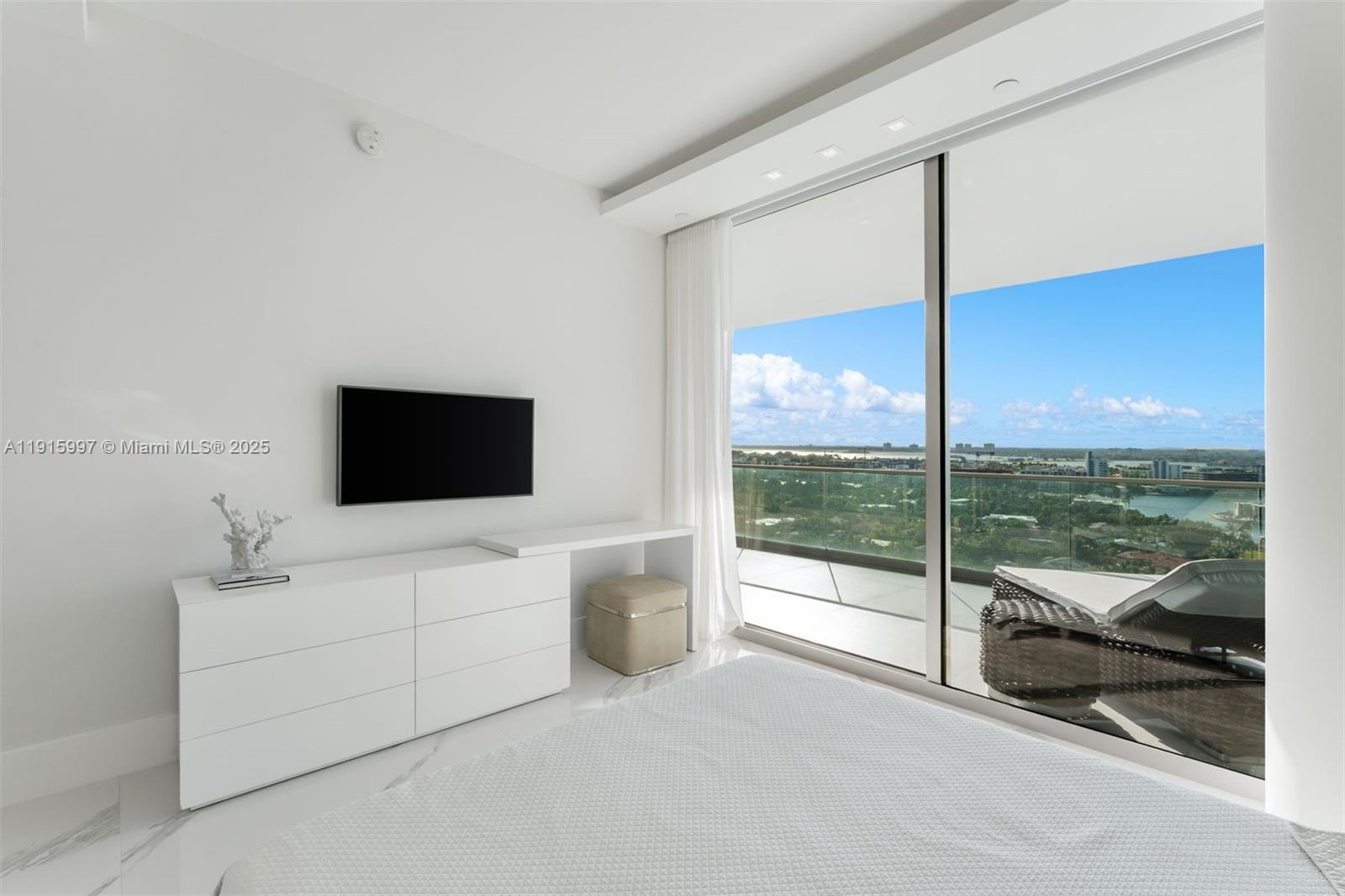 10201 Collins Avenue, Unit 1803 Bal Harbour, FL 33154 - Photo 38 of 51