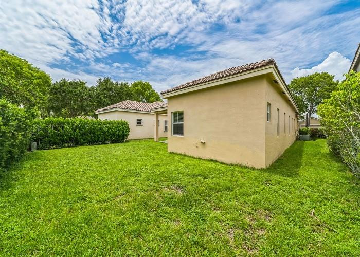 4107 Sabal Ridge Circle Weston, FL 33331 - Photo 3 of 19 Photo 3