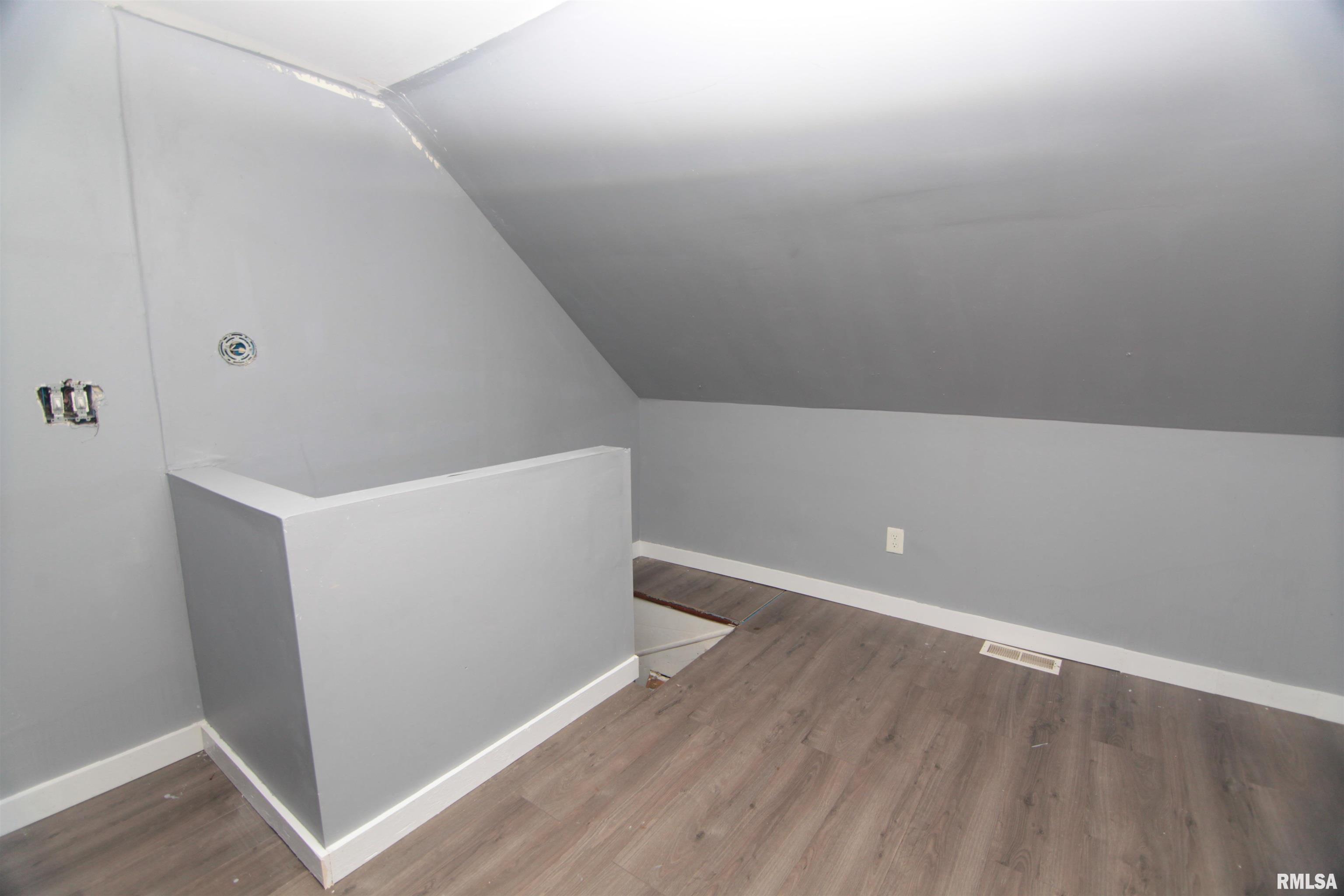 540 46th Street Rock Island, IL 61201 - Photo 15 of 29