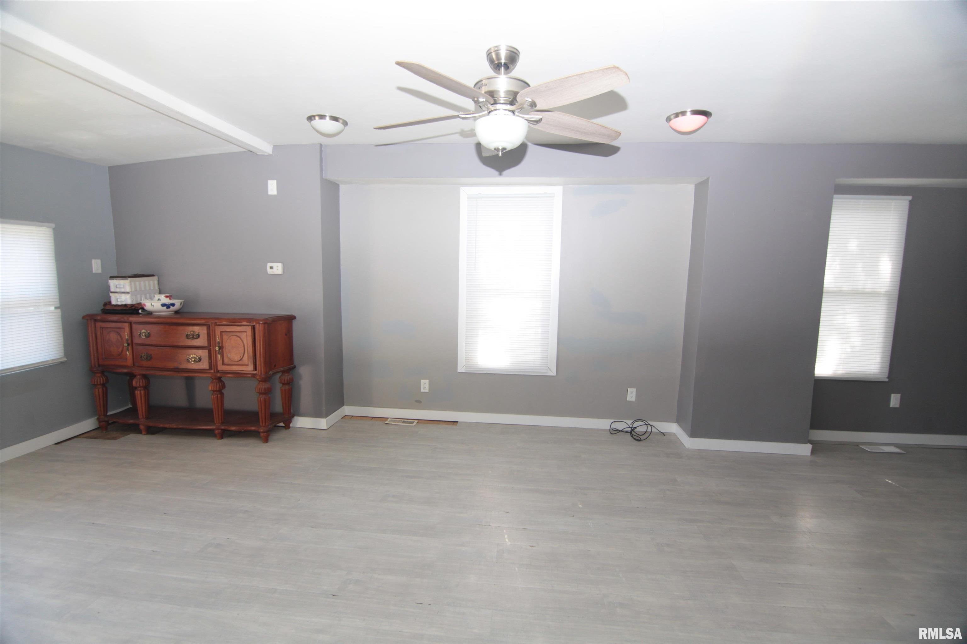 540 46th Street Rock Island, IL 61201 - Photo 5 of 29