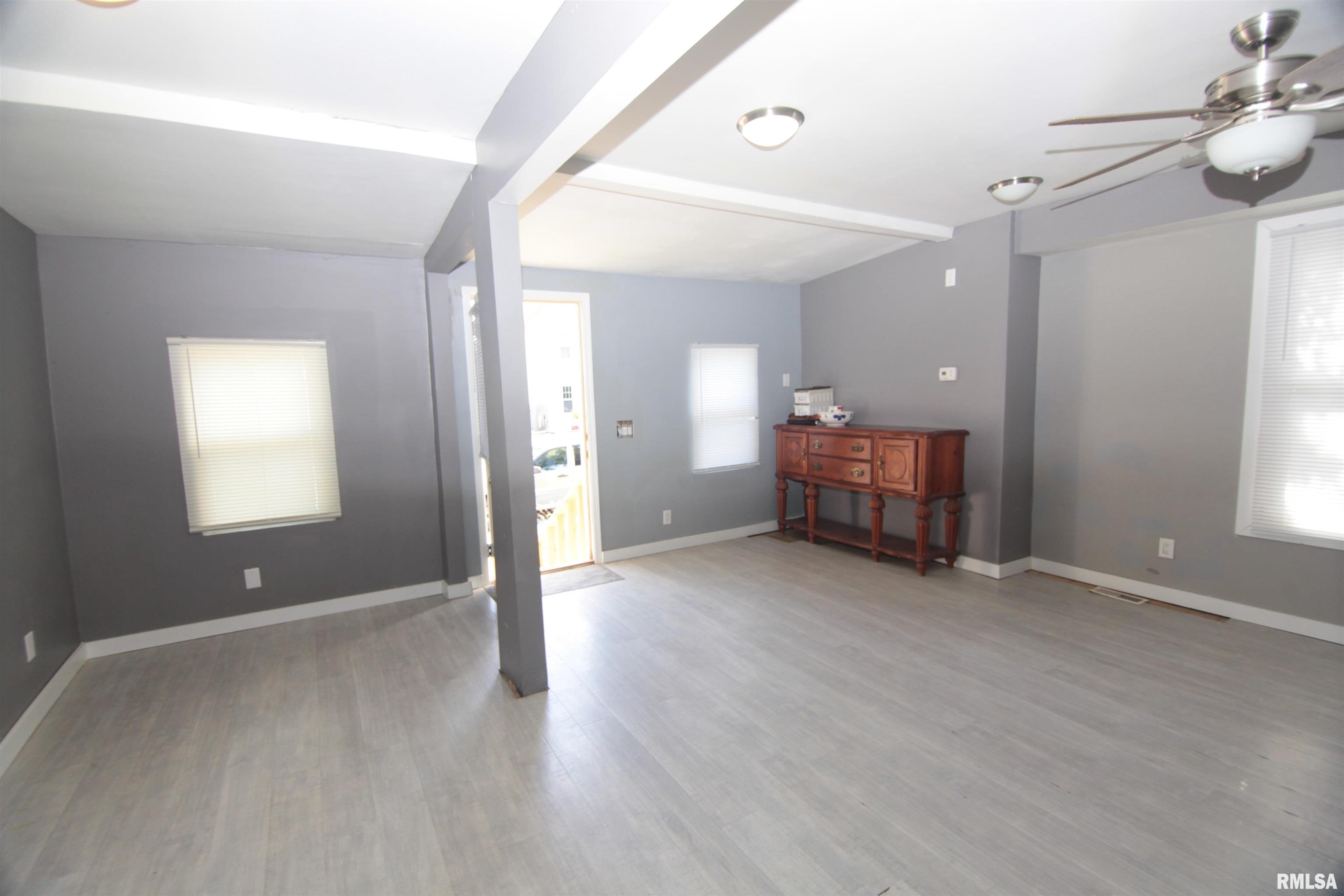 540 46th Street Rock Island, IL 61201 - Photo 7 of 29