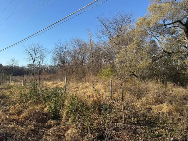 $40,000 | 1425 State Line Road, Beloit, WI 53511