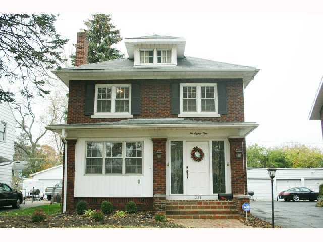281 North Ardmore Road Bexley, OH 43209 - Photo 2 of 18