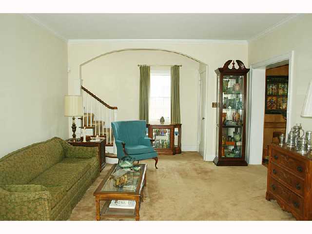 281 North Ardmore Road Bexley, OH 43209 - Photo 4 of 18