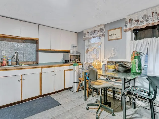 $600,000 | 300 Admiral Street, Providence, RI 02908