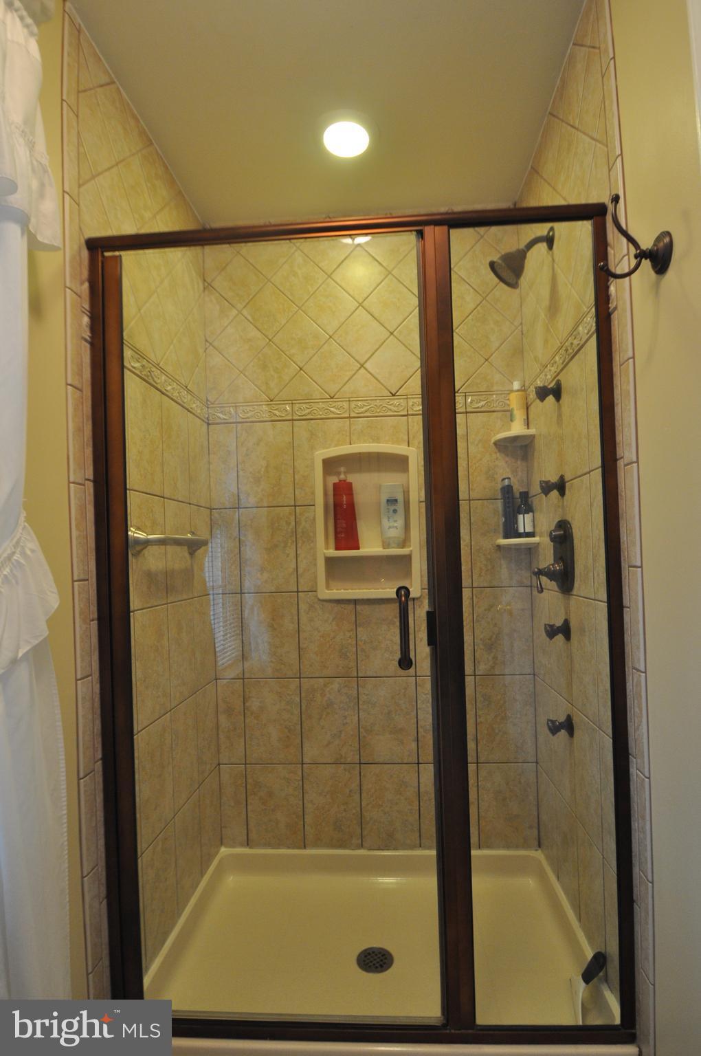 2412 Coon Club Road Westminster, MD 21157 - Photo 17 of 28 CERAMIC TILE SHOWER