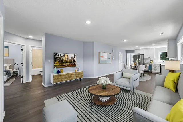 $499,000 | 725 Wilson Avenue, St. Paul, MN 55106