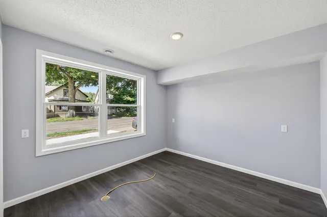 $499,000 | 725 Wilson Avenue, St. Paul, MN 55106