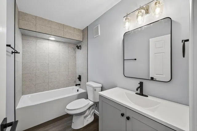 $499,000 | 725 Wilson Avenue, St. Paul, MN 55106