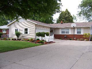 5720 East Dunbar Road Monroe, MI 48161 - Photo 1 of 16 651660.JPG