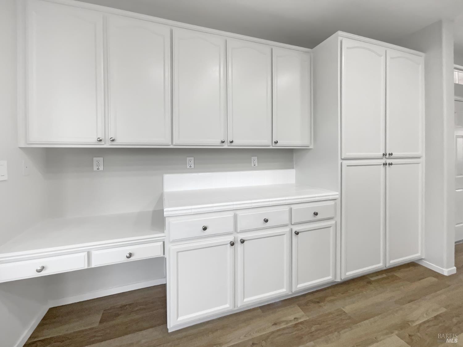 971 Bridgeport Way Rio Vista, CA 94571 - Photo 12 of 39 a view of cabinets