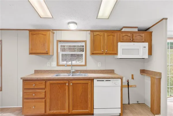 $165,000 | 20 Evergreen Drive, Burgettstown, PA 15021