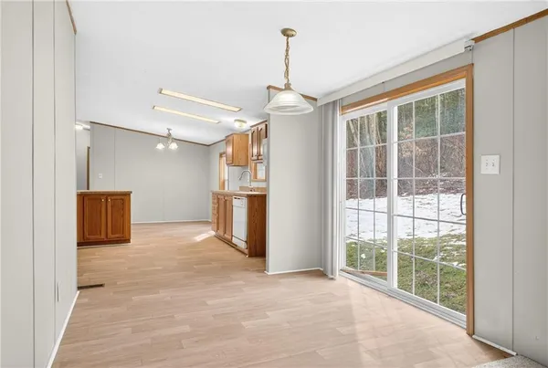 $165,000 | 20 Evergreen Drive, Burgettstown, PA 15021