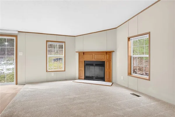 $165,000 | 20 Evergreen Drive, Burgettstown, PA 15021