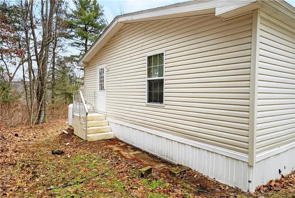 $165,000 | 20 Evergreen Drive, Burgettstown, PA 15021