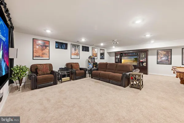 $790,000 | 15 Holloway Avenue, Manahawkin, NJ 08050