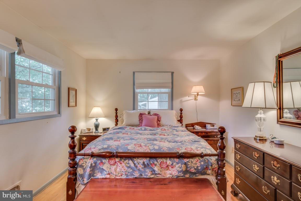 5511 Ravenel Lane Springfield, VA 22151 - Photo 11 of 18 Solid oak floors in every upstairs bedroom