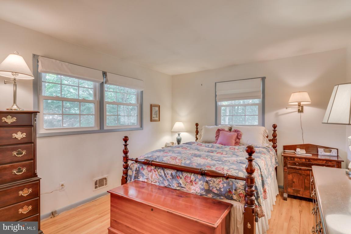 5511 Ravenel Lane Springfield, VA 22151 - Photo 10 of 18 BR#1 of 4 on the Upper Level