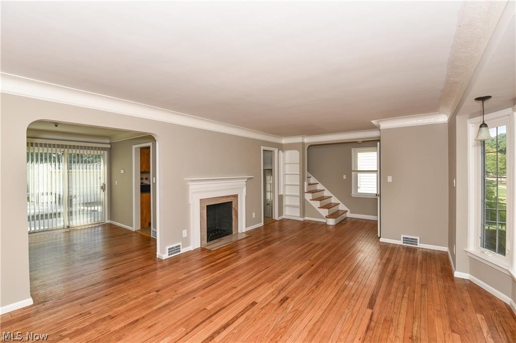 4318 Silsby Road Cleveland, OH 44118 - Photo 2 of 19