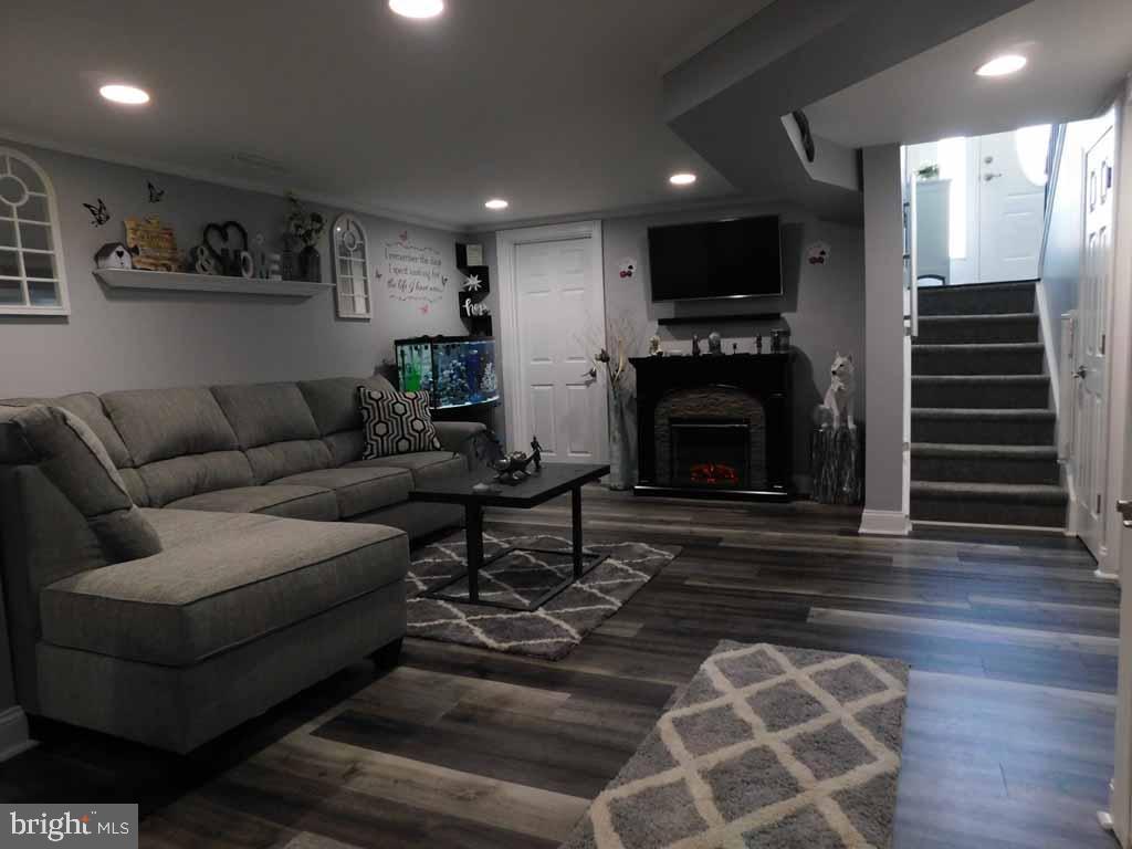 3109 Morning Glory Road Philadelphia, PA 19154 - Photo 14 of 32 Gallery Image 14