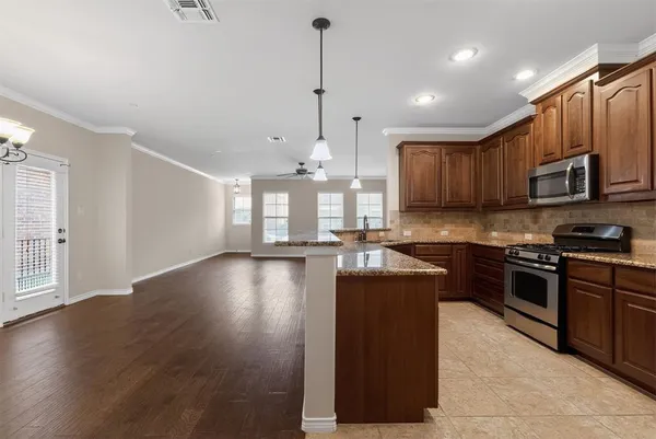 $2,650 | 4272 Kiowa Drive, Carrollton, TX 75010