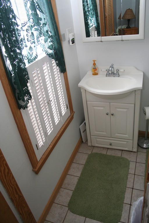 37 Wentworth Street Springfield, MA 01104 - Photo 9 of 30 Gallery Image 9