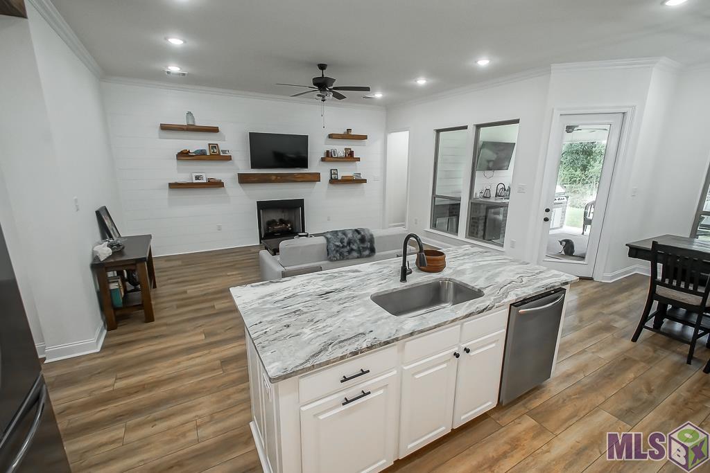 5166 Black River Road Darrow, LA 70725 - Photo 5 of 23 Gallery Image 5