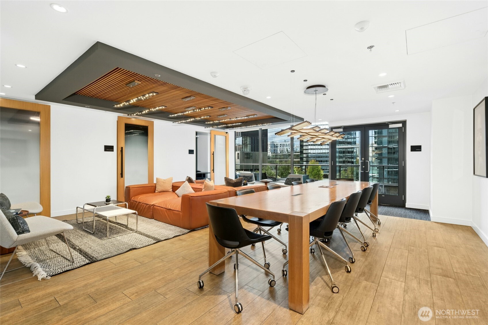 1808 Minor Avenue, Unit 3213 Seattle, WA 98101 - Photo 24 of 40 a outdoor space with furniture