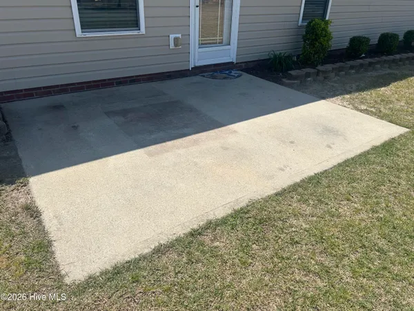 $268,900 | 301 Willow Pond Drive, La Grange, NC 28551