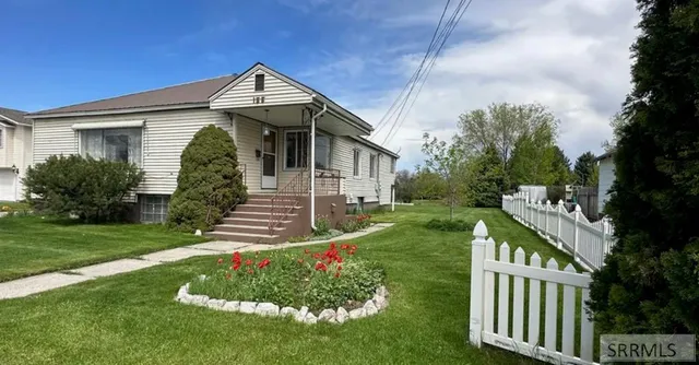 $398,900 | 155 South 4th W Street, Preston, ID 83263