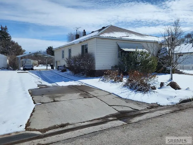 $398,900 | 155 South 4th W Street, Preston, ID 83263