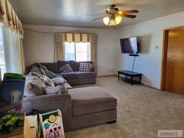 $398,900 | 155 South 4th W Street, Preston, ID 83263