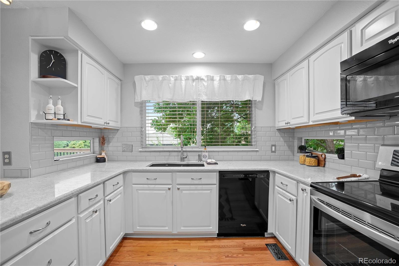 982 Quail Place Highlands Ranch, CO 80126 - Photo 14 of 50 Gallery Image 14
