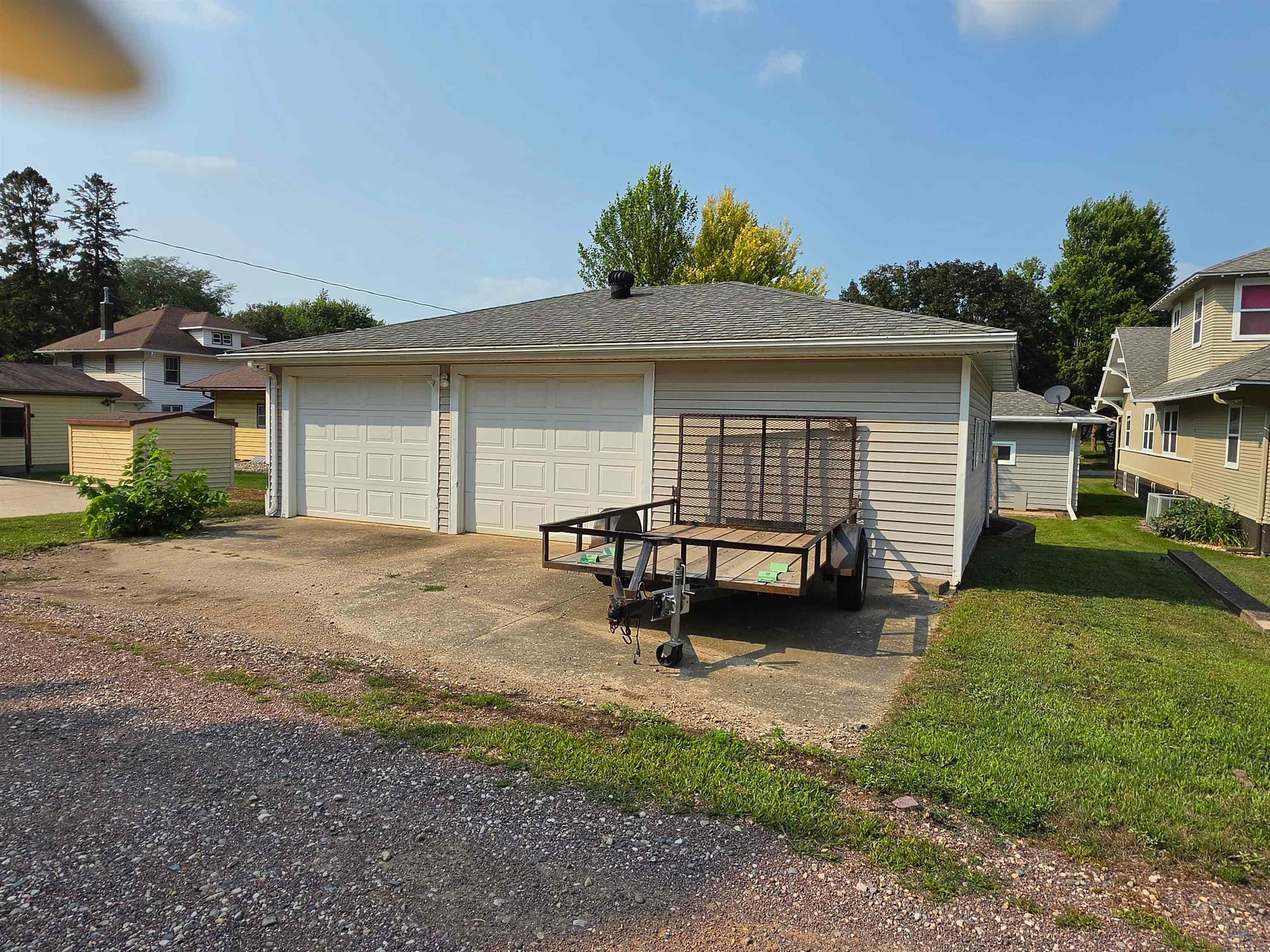 1018 10th Street Sheldon, IA 51201 - Photo 4 of 22 Gallery Image 4