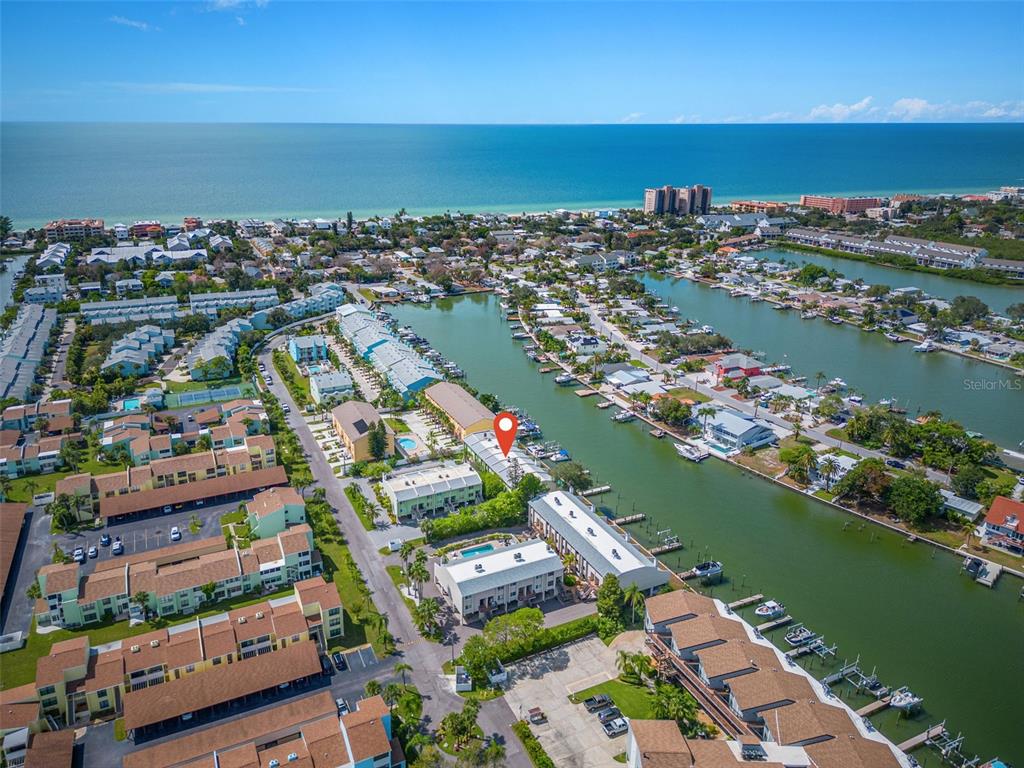 320 Windrush Boulevard, Unit 3 Indian Rocks Beach, FL 33785 - Photo 9 of 40 Gallery Image 9