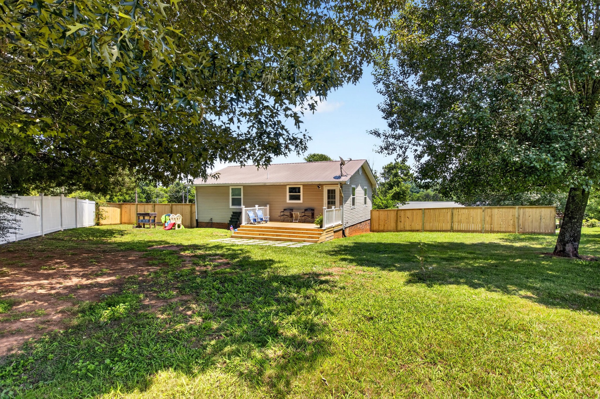 235 Oak Grove Road Madisonville, TN 37354 - Photo 7 of 35