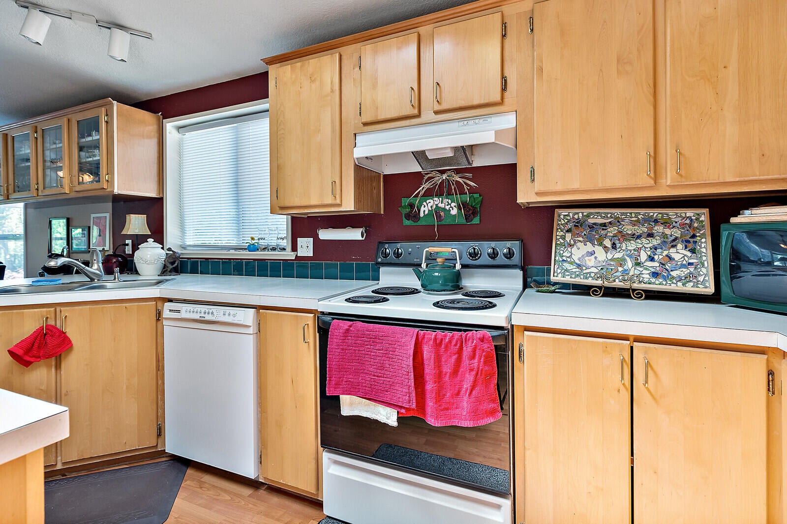697 Peco Road Grants Pass, OR 97526 - Photo 17 of 55 43_PR_44_mls