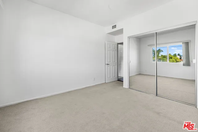 $3,500 | 12621 Washington Place, Unit 305, Los Angeles, CA 90066