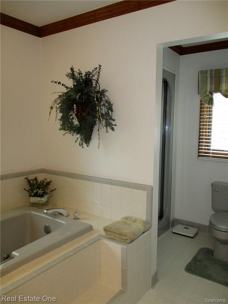 1991 Edgemont Court Rochester, MI 48306 - Photo 27 of 57 IMG_0844.jpg