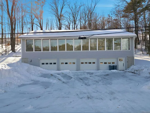 $575,000 | 61 Crescent Drive, Barnstead, NH 03225