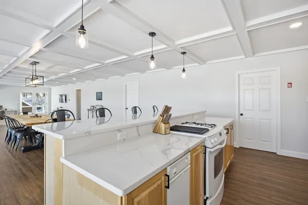 $575,000 | 61 Crescent Drive, Barnstead, NH 03225