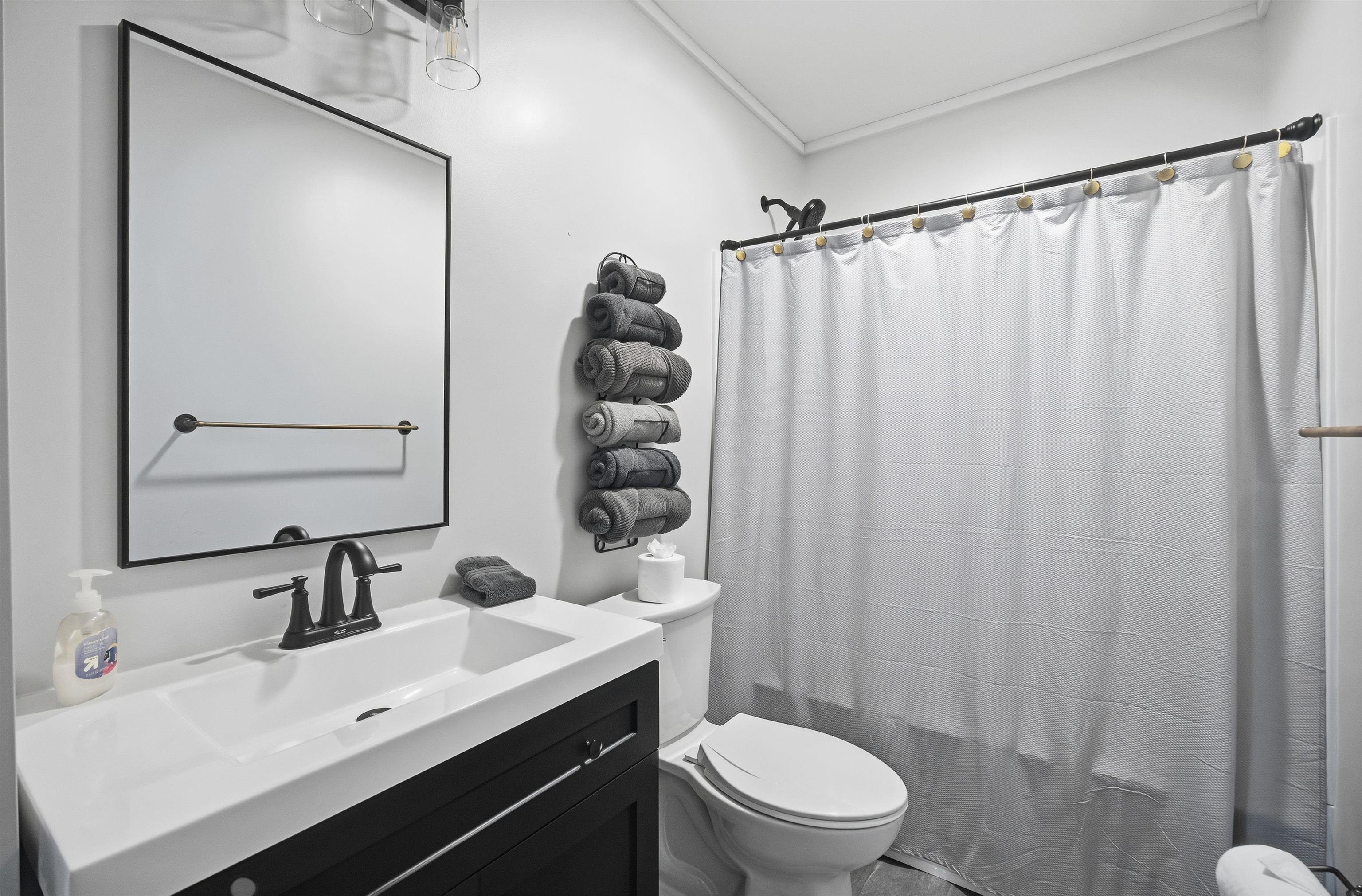 61 Crescent Drive Barnstead, NH 03225 - Photo 24 of 34