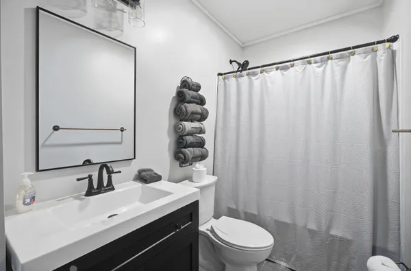 $575,000 | 61 Crescent Drive, Barnstead, NH 03225