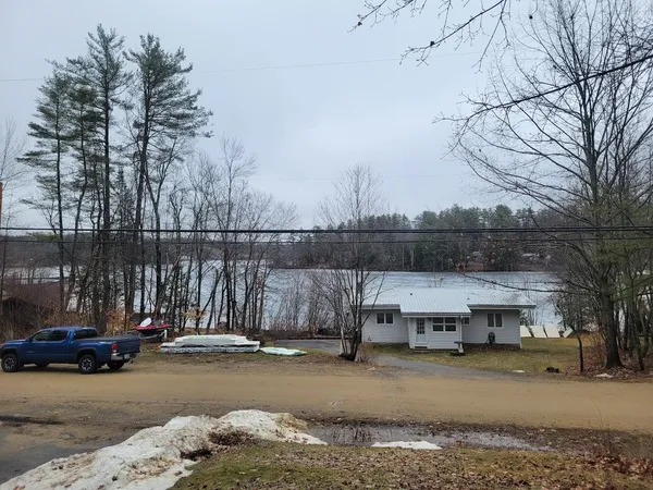 $575,000 | 61 Crescent Drive, Barnstead, NH 03225