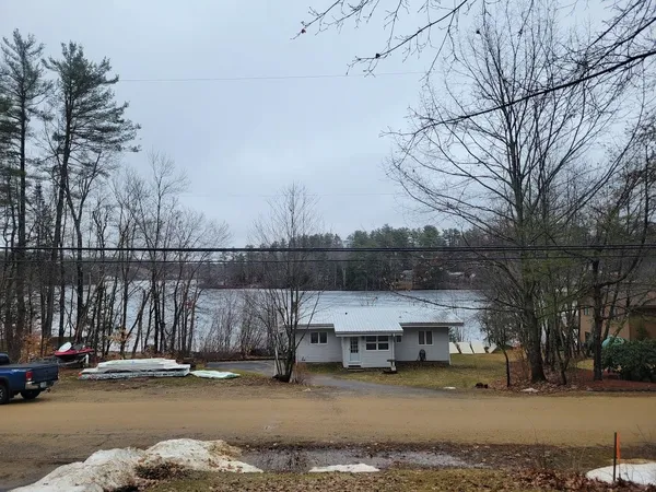 $575,000 | 61 Crescent Drive, Barnstead, NH 03225