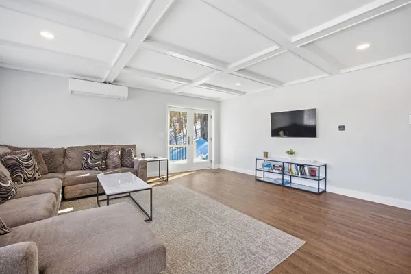 $575,000 | 61 Crescent Drive, Barnstead, NH 03225