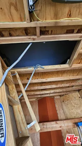 $4,000,000 | 2330 West 2nd Street, Los Angeles, CA 90057