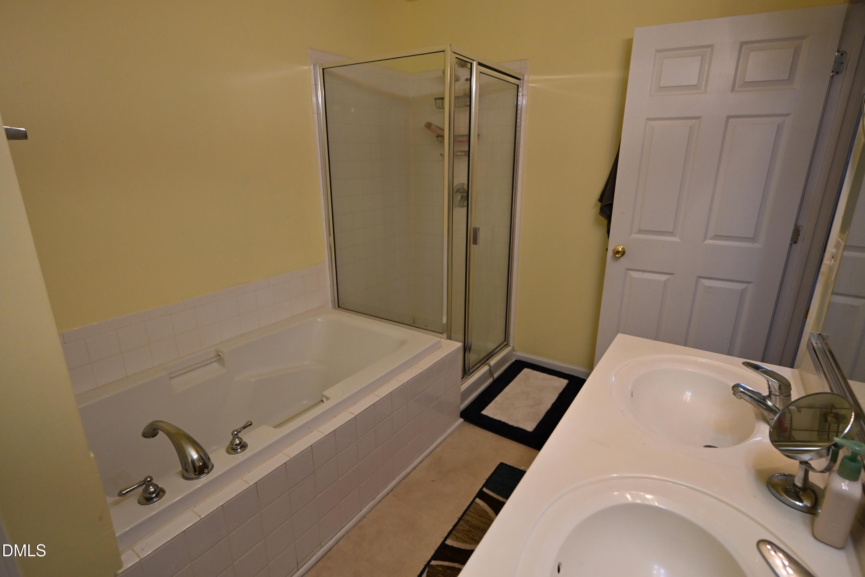 8640 Neuse Landing Lane, Unit 105 Raleigh, NC 27616 - Photo 11 of 32 DSC_1140