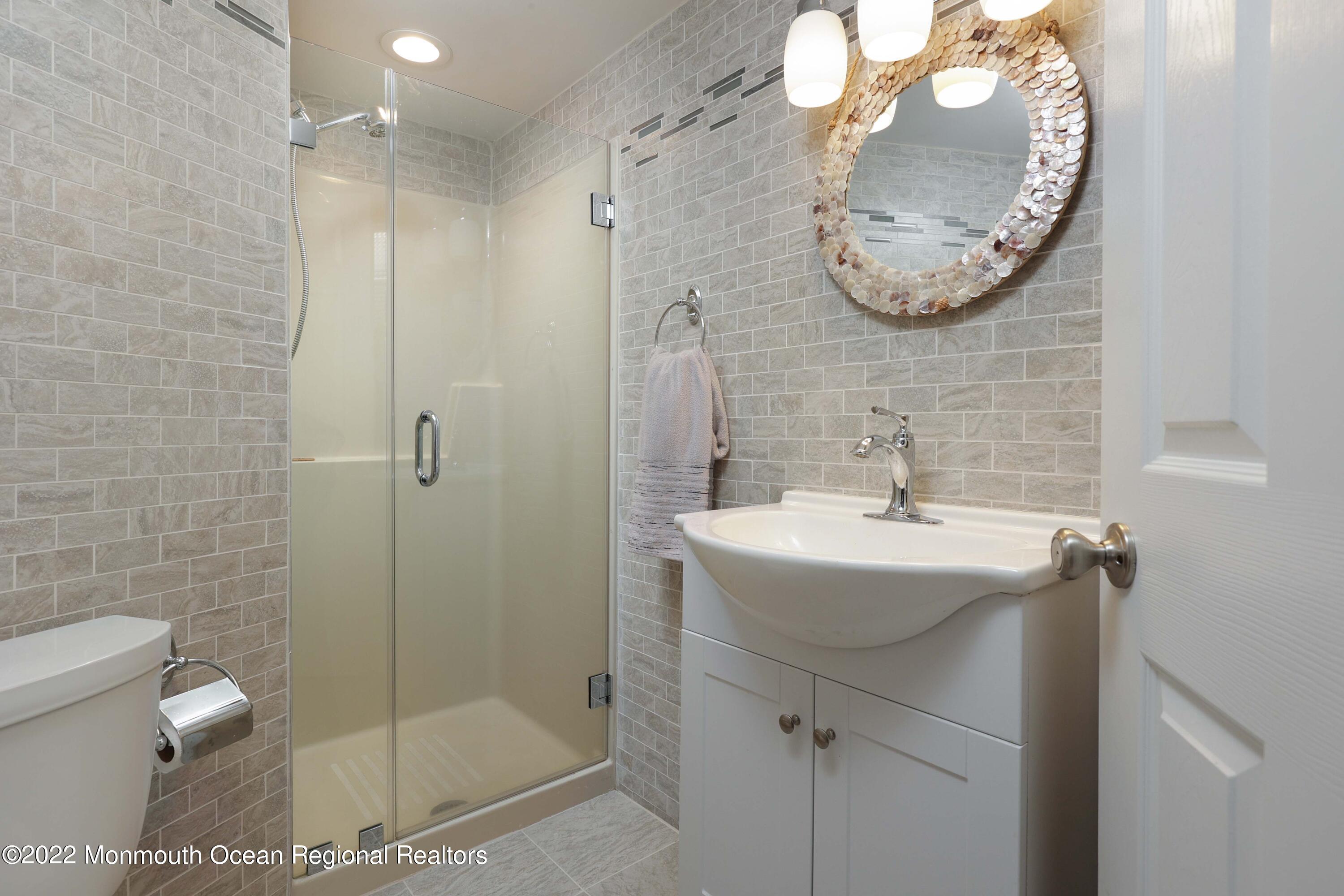 68 C West Front Street Red Bank, NJ 07701 - Photo 19 of 41 758A0657