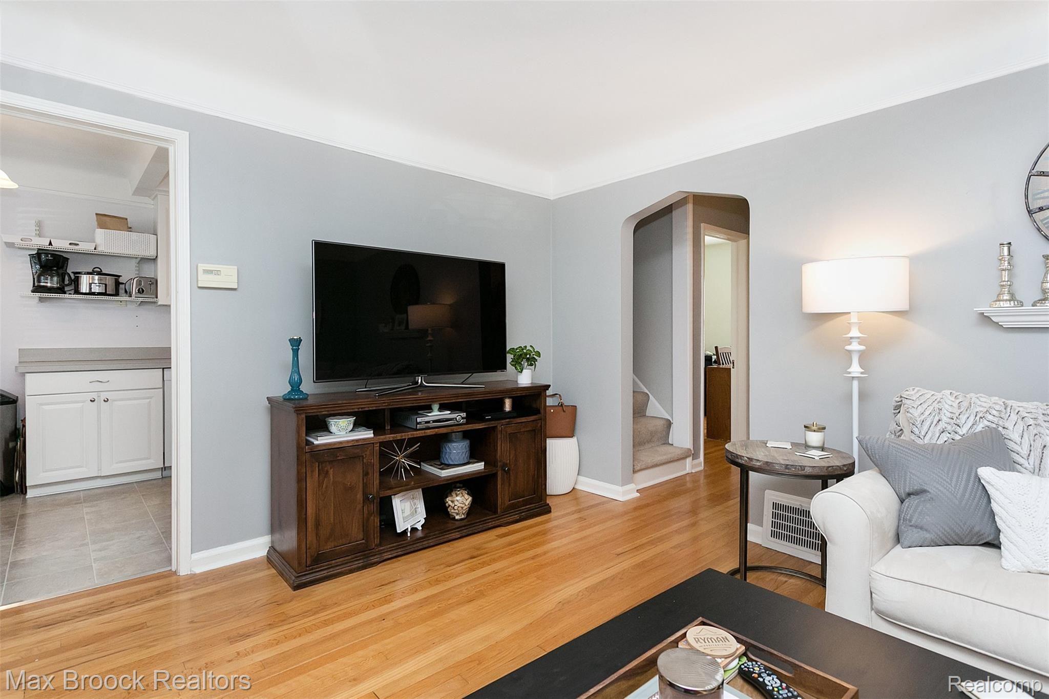 1411 Harvard Road Berkley, MI 48072 - Photo 7 of 33 Harvard-5.jpg